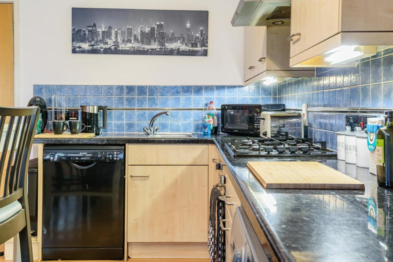 Stylish 2 Bedroom Apartment, Central Exeter, Parking On Site Zewnętrze zdjęcie