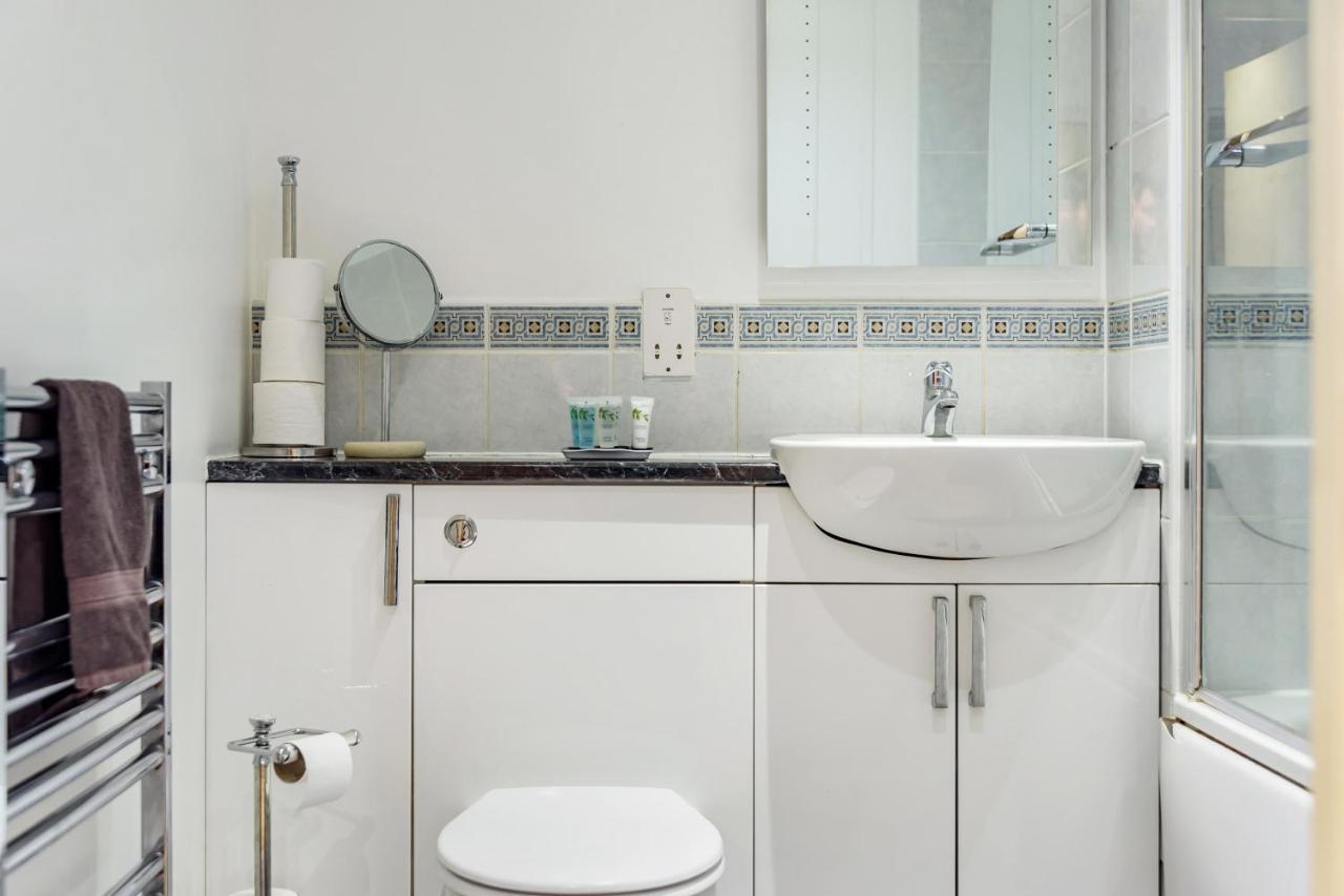 Stylish 2 Bedroom Apartment, Central Exeter, Parking On Site Zewnętrze zdjęcie