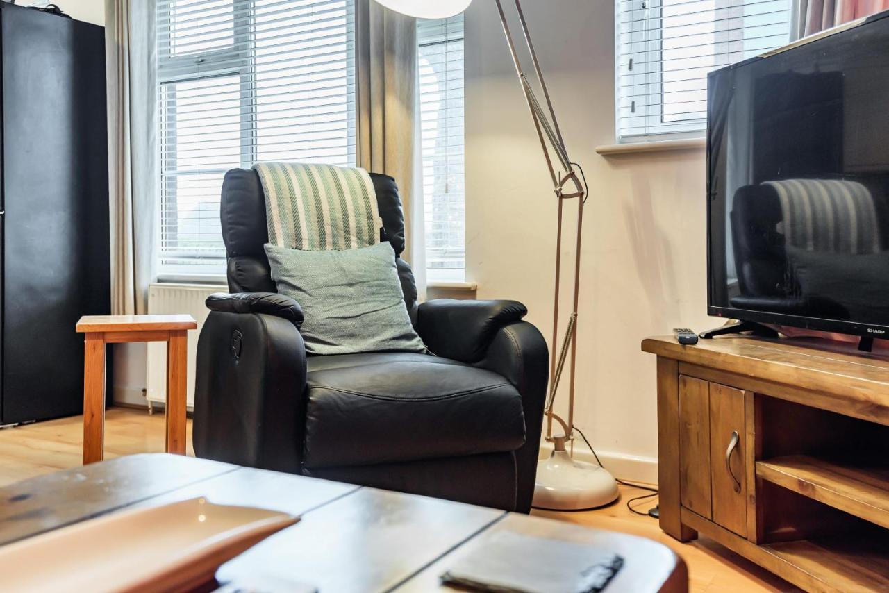 Stylish 2 Bedroom Apartment, Central Exeter, Parking On Site Zewnętrze zdjęcie
