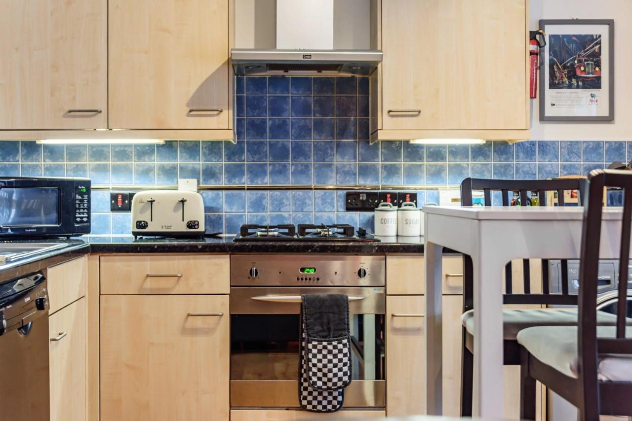Stylish 2 Bedroom Apartment, Central Exeter, Parking On Site Zewnętrze zdjęcie